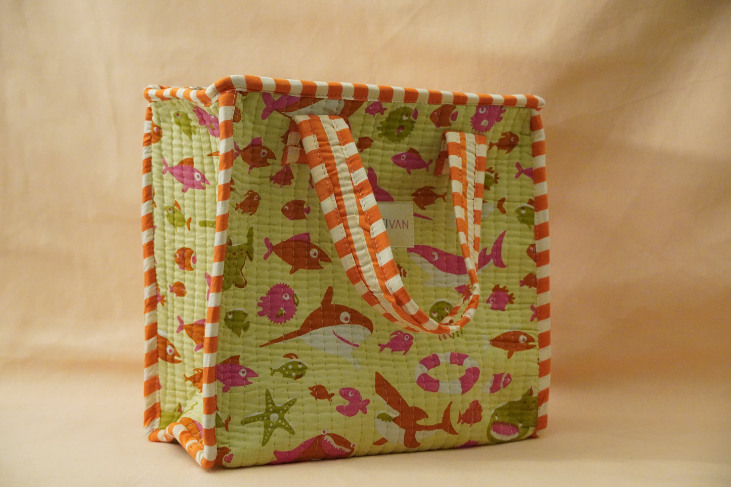 Quilted Lunch Bag with Zip