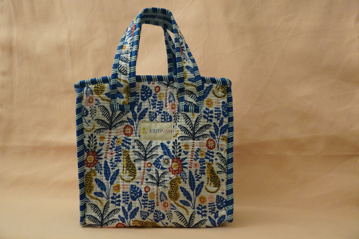 Quilted Lunch Bag with Zip