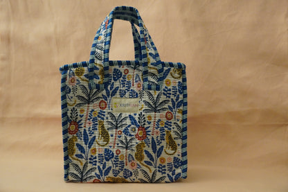 Quilted Lunch Bag with Zip