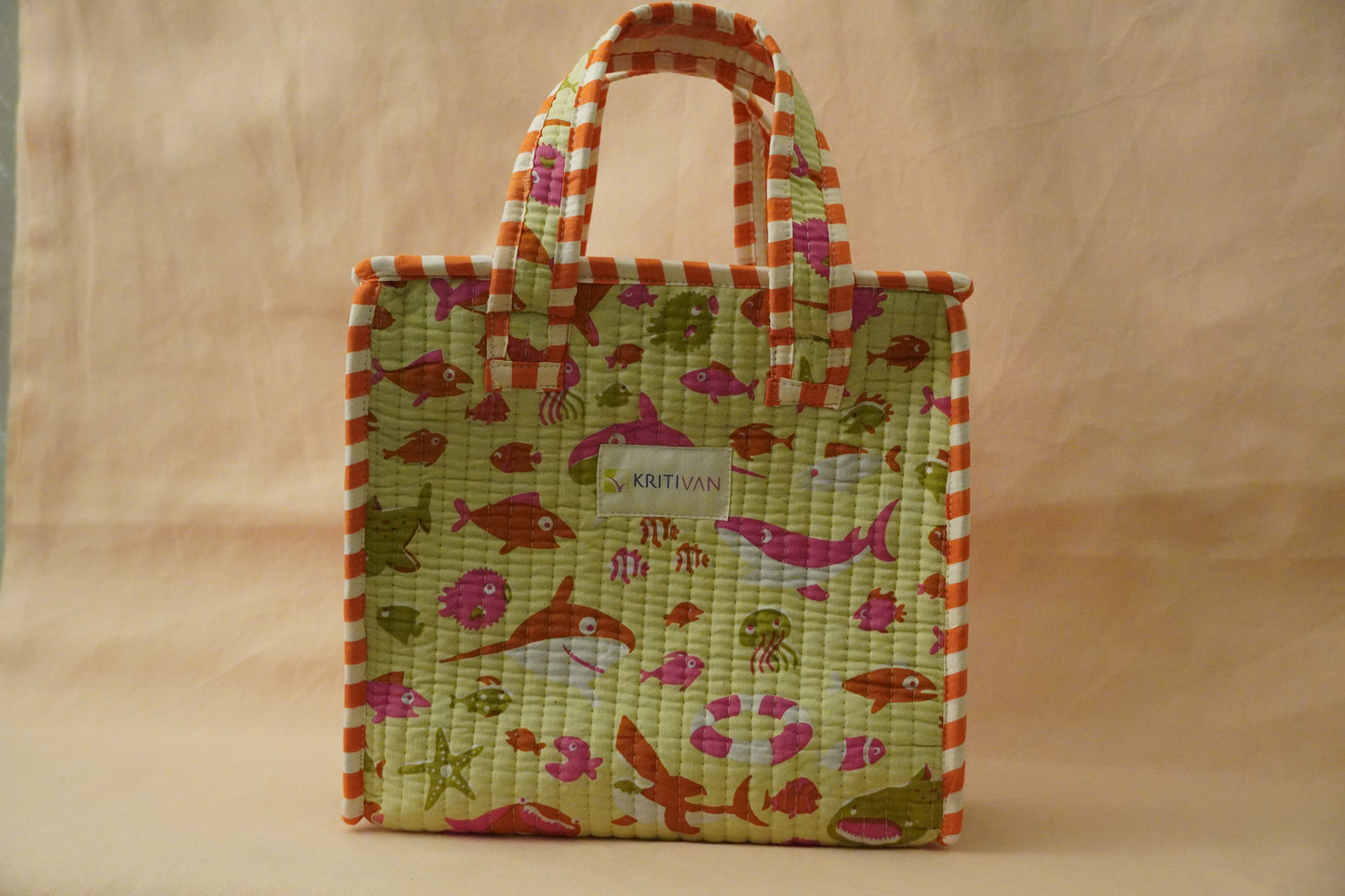 Quilted Lunch Bag with Zip