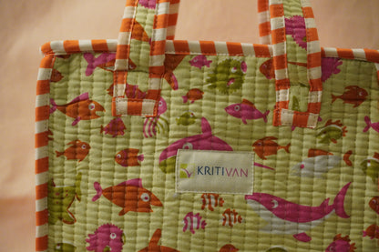 Quilted Lunch Bag with Zip