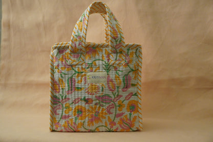 Quilted Lunch Bag with Zip